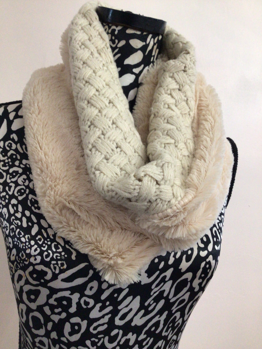 Reversible Snood - faux fur/ knitted