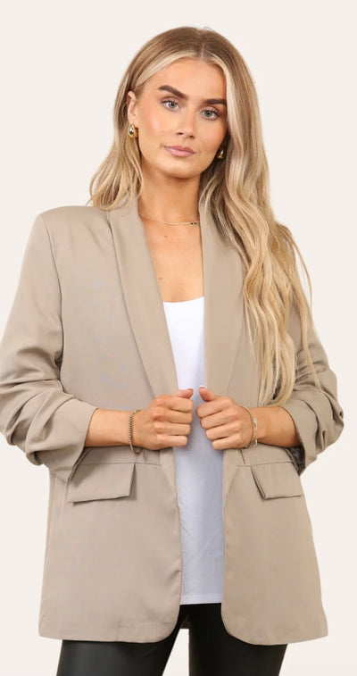 Basic Blazer with gathered sleeve