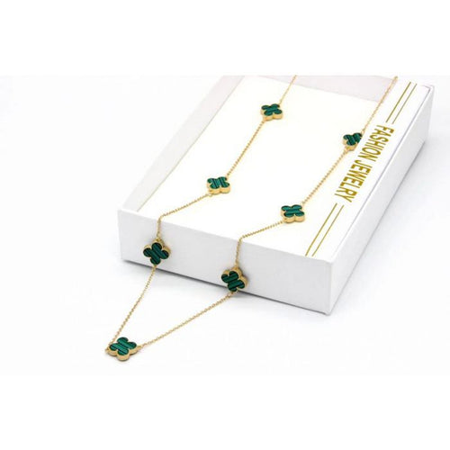 Four petals delicate long necklace in Emerald