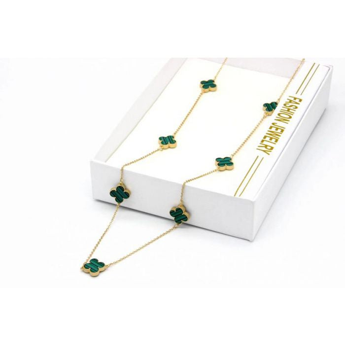 Four petals delicate long necklace in Emerald