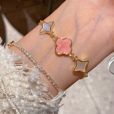 Four petals enamel and shell bracelet in Blush