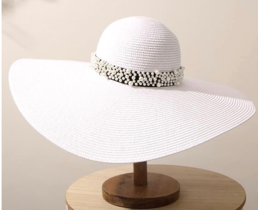 White straw hat with pearls