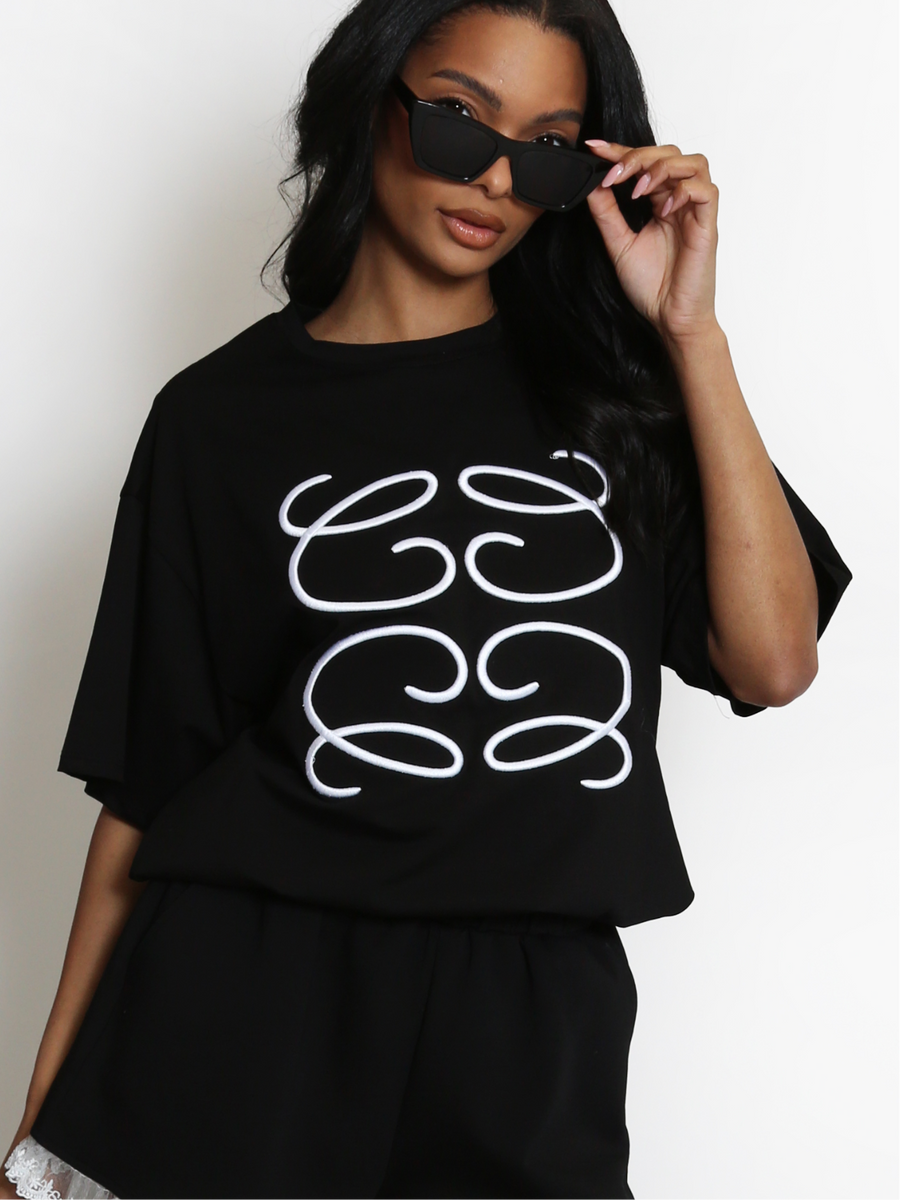 Black oversized tee shirt