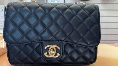 Quilted chain bag