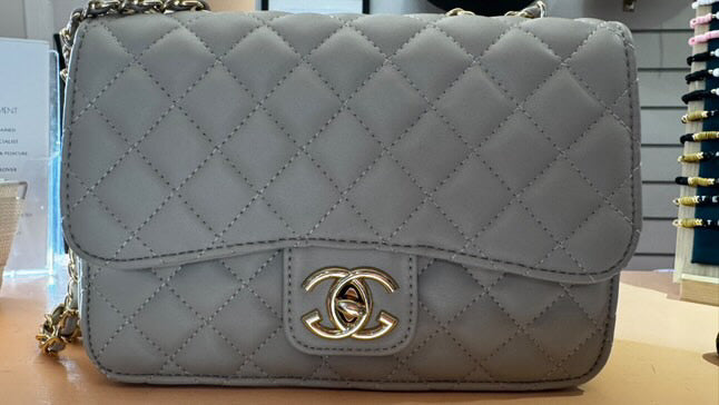 Quilted chain bag