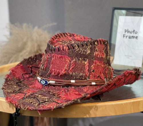 Textured chic hat in red